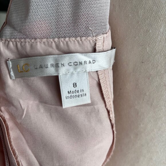 LC LAUREN CONRAD BEAUTIFUL FLOWY FLORAL DRESS IN BLUSH COLORS, SZ. 8 - Picture 9 of 13